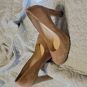 Nine West tan suede shoes